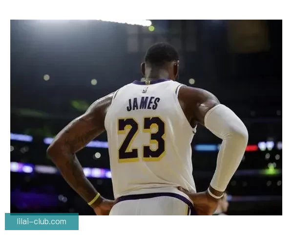 詹皇腹斜肌二级损伤专家揭秘41岁单核季后赛治疗方案